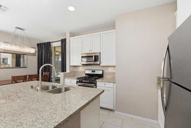 2210 Geary St, West Sacramento, CA 95691