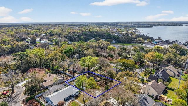 1120 GARDNER LANE, Mount Dora, FL 32757