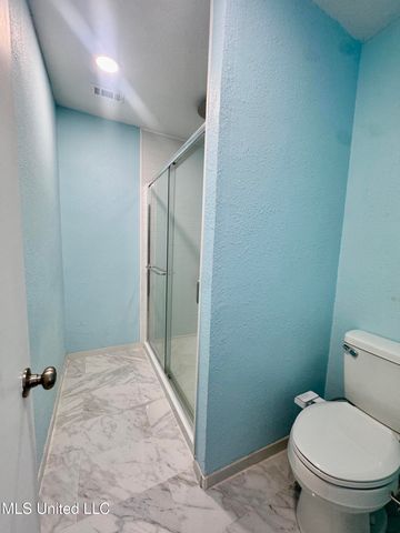 1315 Sussex Drive, Ocean Springs, MS 39564