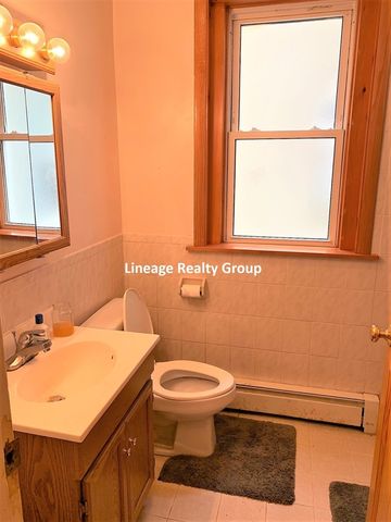 157 Thorndike 1, Brookline, MA 02446