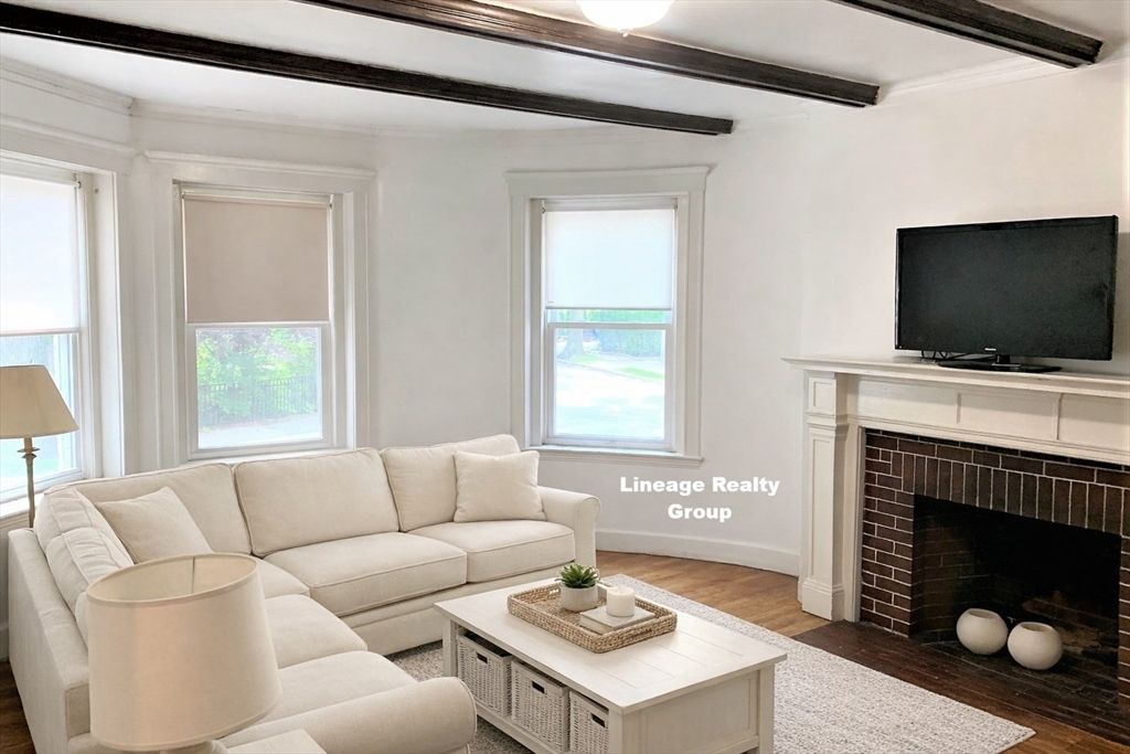 157 Thorndike 1, Brookline, MA 02446