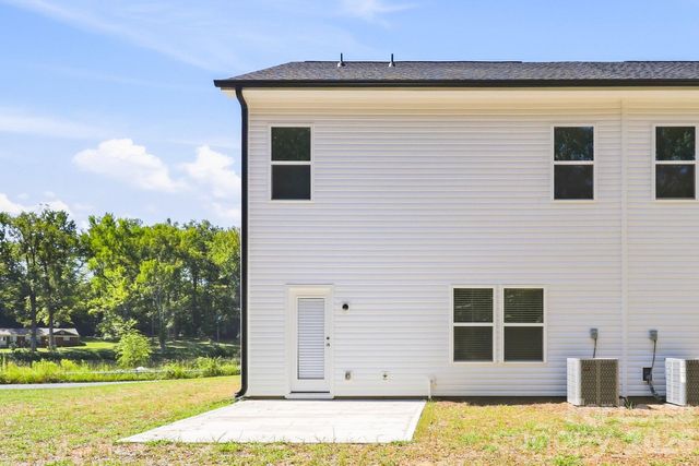 5148 Crestland Avenue B, Charlotte, NC 28269