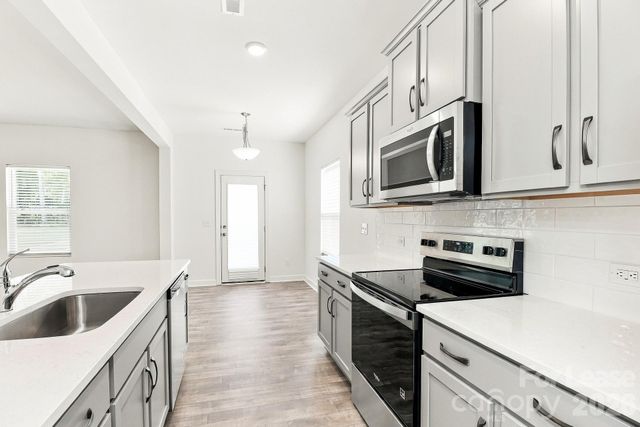 5148 Crestland Avenue B, Charlotte, NC 28269