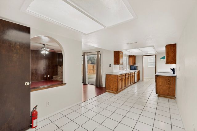 1926 Rambling Ridge Lane, Carrollton, TX 75007