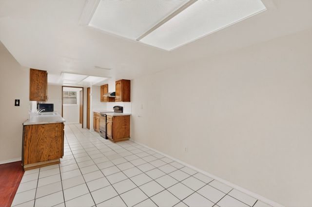 1926 Rambling Ridge Lane, Carrollton, TX 75007