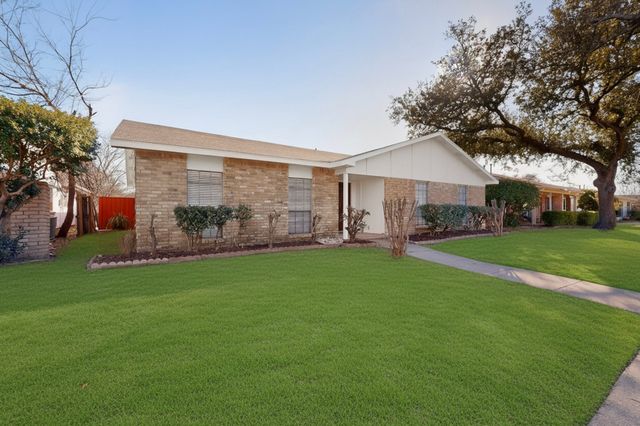 1926 Rambling Ridge Lane, Carrollton, TX 75007