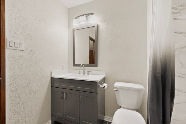 1926 Rambling Ridge Lane, Carrollton, TX 75007