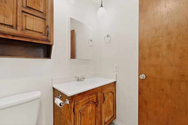 1926 Rambling Ridge Lane, Carrollton, TX 75007