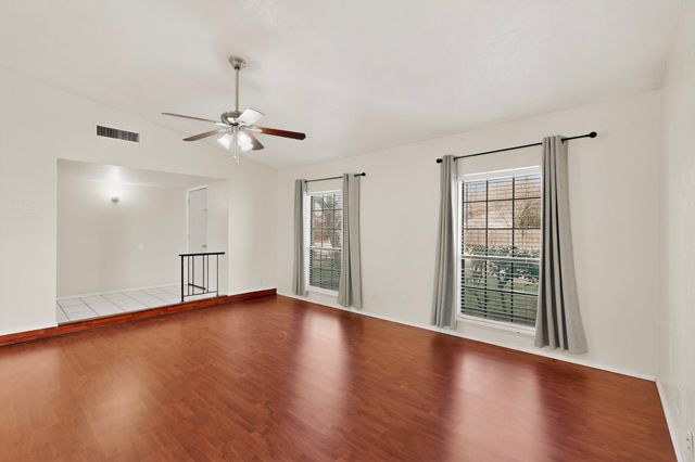 1926 Rambling Ridge Lane, Carrollton, TX 75007