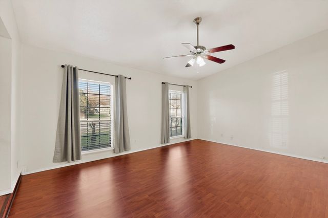 1926 Rambling Ridge Lane, Carrollton, TX 75007