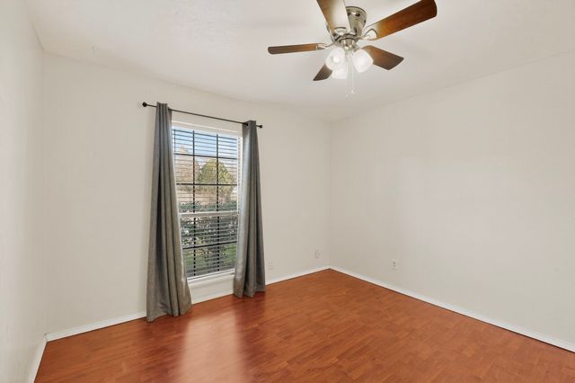 1926 Rambling Ridge Lane, Carrollton, TX 75007