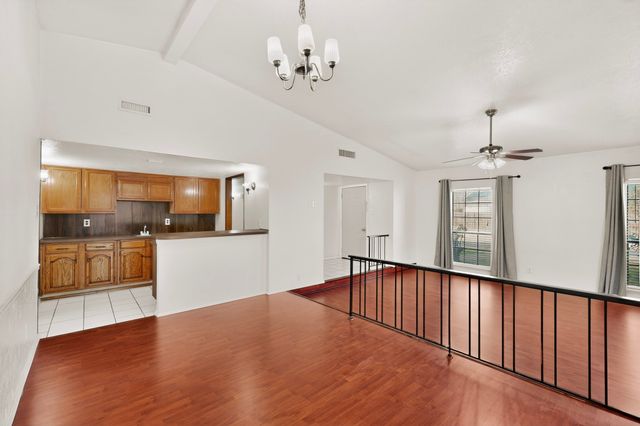 1926 Rambling Ridge Lane, Carrollton, TX 75007