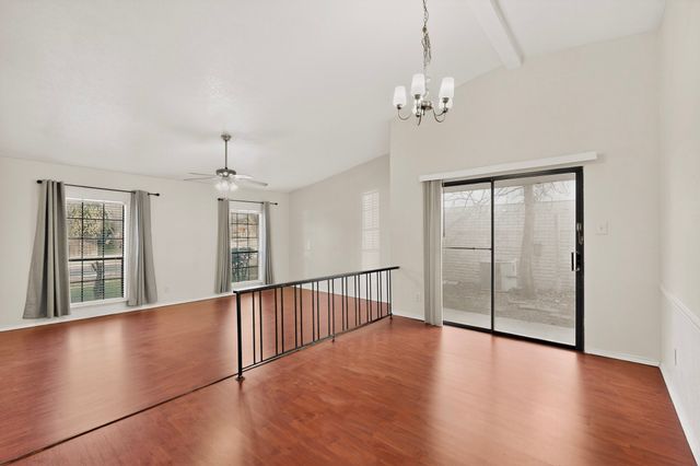 1926 Rambling Ridge Lane, Carrollton, TX 75007