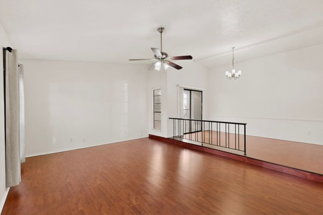 1926 Rambling Ridge Lane, Carrollton, TX 75007