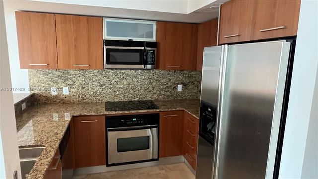 9055 SW 73rd Ct 2007, Miami, FL 33156