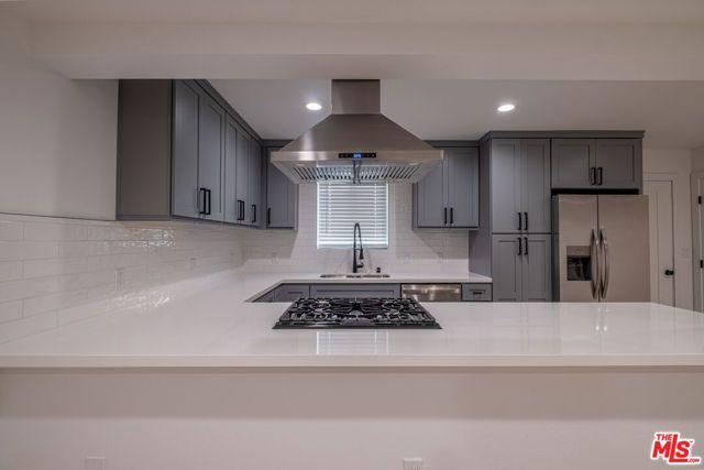2107 Pullman Lane E, Redondo Beach, CA 90278