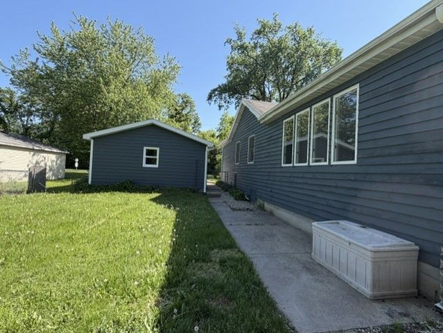 26146 W Blackhawk Avenue, Ingleside, IL 60041