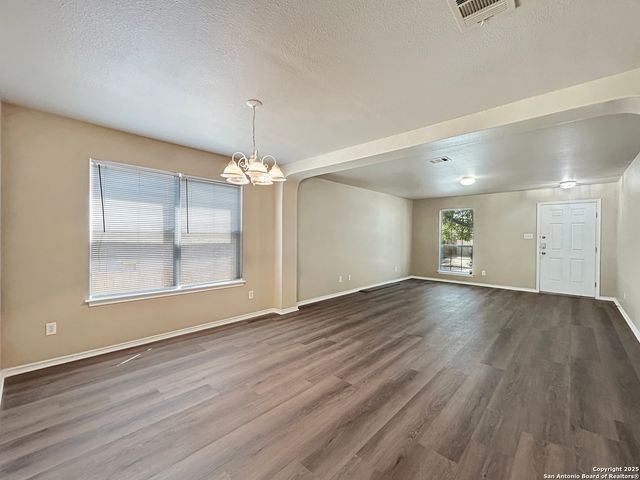 1754 Barking Wolf, San Antonio, TX 78245