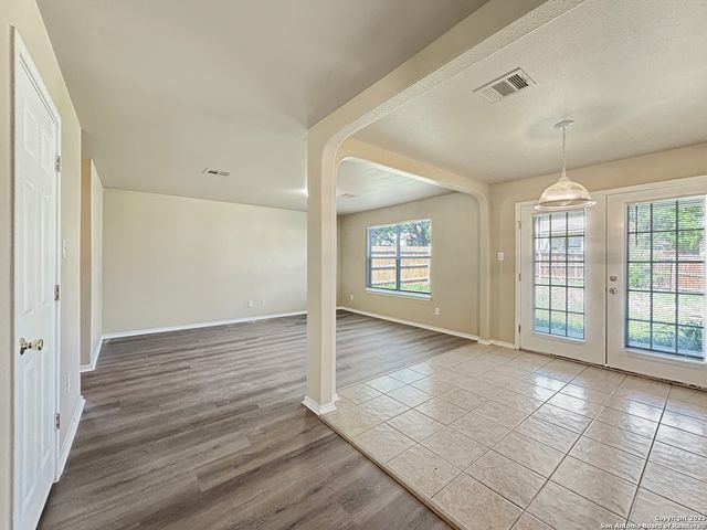 1754 Barking Wolf, San Antonio, TX 78245