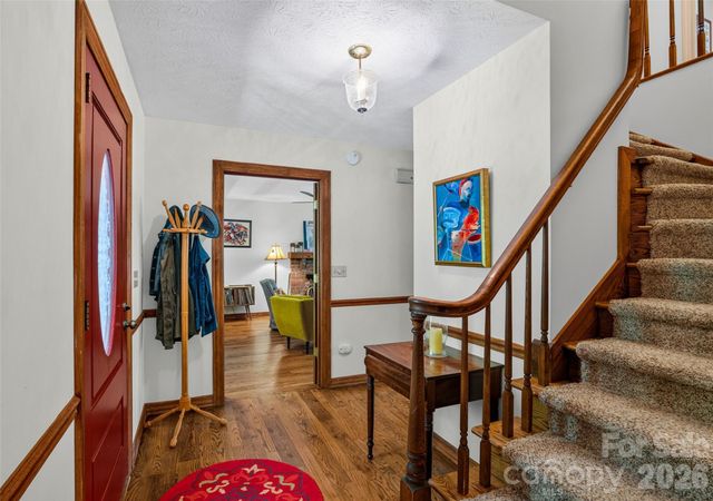 1064 Maplewood Court, Hendersonville, NC 28791