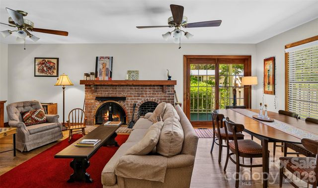 1064 Maplewood Court, Hendersonville, NC 28791
