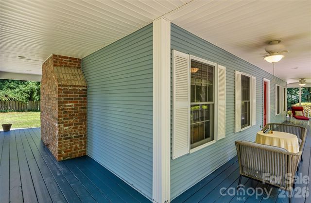 1064 Maplewood Court, Hendersonville, NC 28791