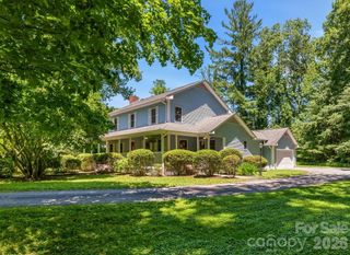 1064 Maplewood Court, Hendersonville, NC 28791