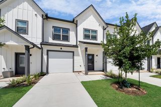 7711 Longmire Road 103, Conroe, TX 77304