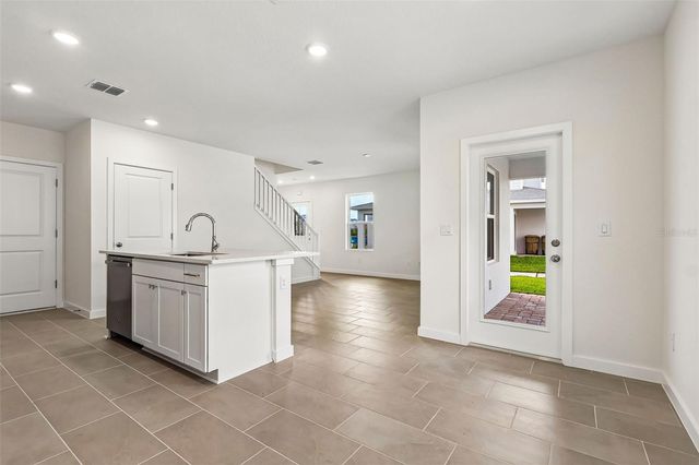 2712 MEADOW CREST DRIVE, St Cloud, FL 34773