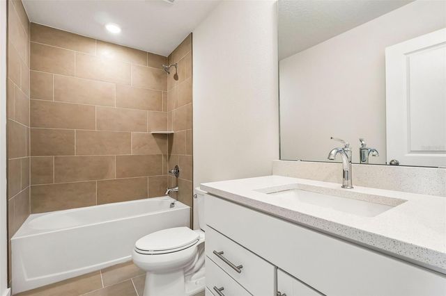 2712 MEADOW CREST DRIVE, St Cloud, FL 34773