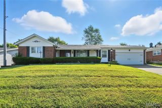 2756 Aberdeen Drive, Florissant, MO 63033