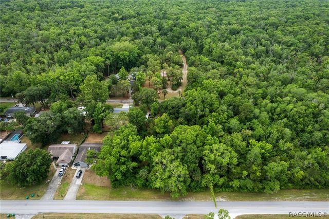 8470 W Bradshaw Street, Homosassa, FL 34448