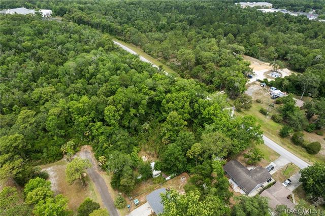 8470 W Bradshaw Street, Homosassa, FL 34448