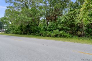 8470 W Bradshaw Street, Homosassa, FL 34448