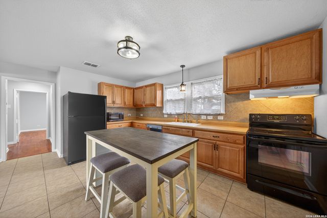 408 Aviation Ave, Schertz, TX 78154