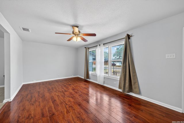 408 Aviation Ave, Schertz, TX 78154