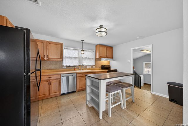 408 Aviation Ave, Schertz, TX 78154