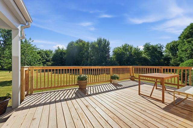7711 Dairy Lane, Lakewood, IL 60014