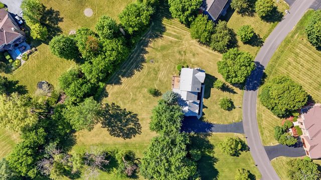 7711 Dairy Lane, Lakewood, IL 60014