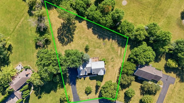 7711 Dairy Lane, Lakewood, IL 60014