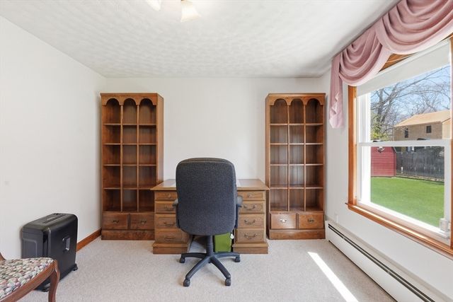 4 Ayrshire Rd, Worcester, MA 01604