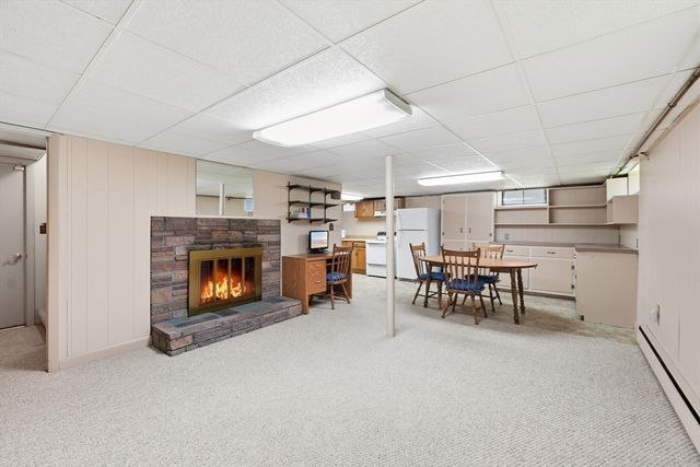 4 Ayrshire Rd, Worcester, MA 01604