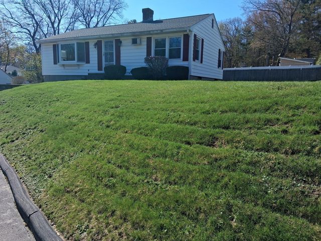 4 Ayrshire Rd, Worcester, MA 01604