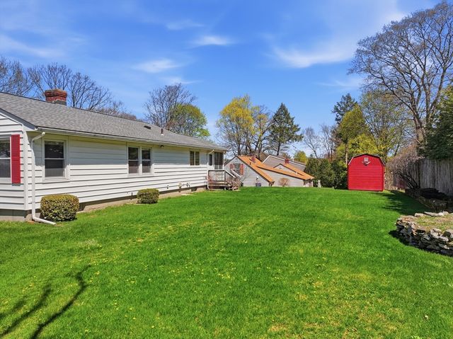 4 Ayrshire Rd, Worcester, MA 01604