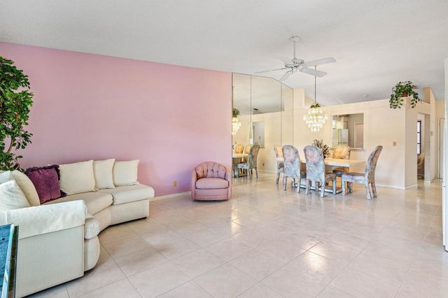 8196 Whispering Palm Drive E, Boca Raton, FL 33496