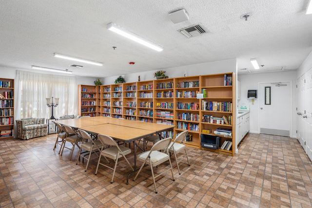 8196 Whispering Palm Drive E, Boca Raton, FL 33496