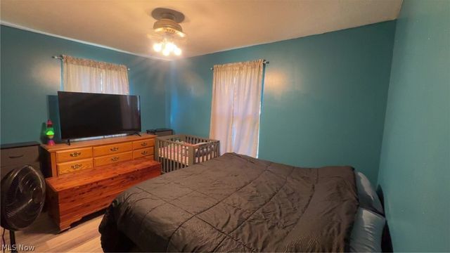 2358 Nesmith Lake Boulevard, Akron, OH 44314