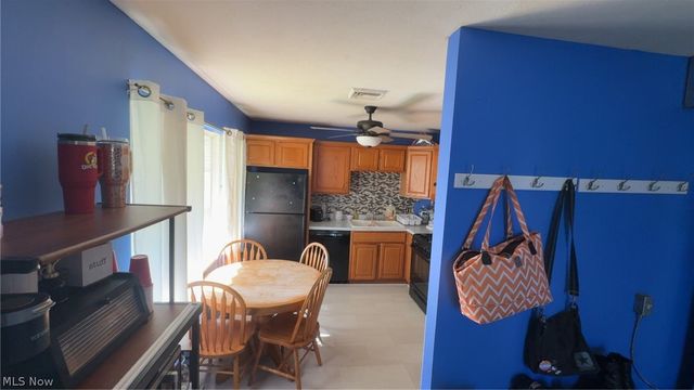 2358 Nesmith Lake Boulevard, Akron, OH 44314