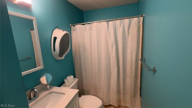 2358 Nesmith Lake Boulevard, Akron, OH 44314