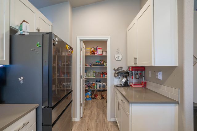 2324 NW Teak Place, Redmond, OR 97756